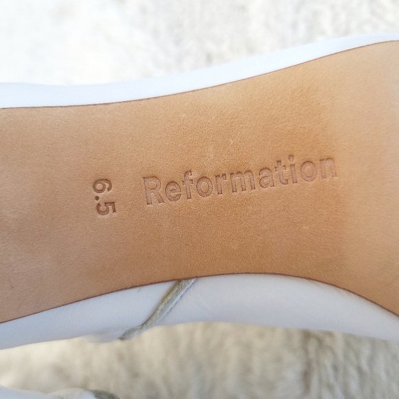 NWOT Reformation Charlotte Minimilist White Leather Booties - Picture 8 of 11